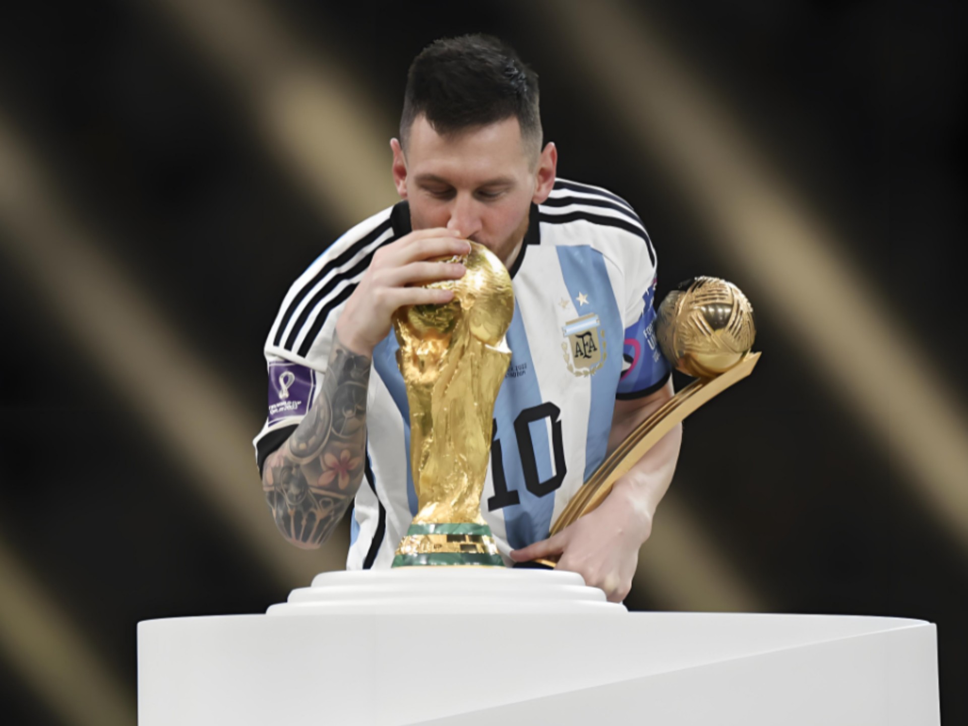 破门后致敬若塔，亨德森：他最近过了生日，把这个球献给他（亨德森破门后致敬若塔：他刚过生日，这球献给他）