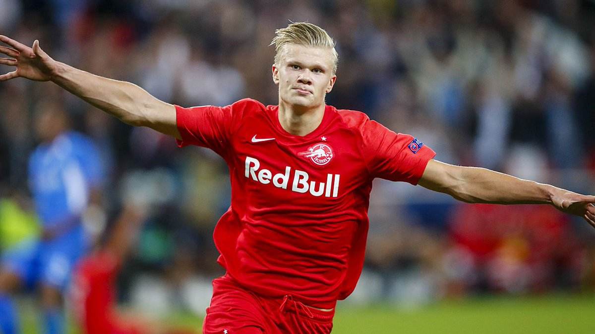 决战时刻梦游！康宁汉姆15中5得到17分7篮板7助攻（关键时刻低迷，康宁汉姆15投5中拿下17分7篮板7助攻）