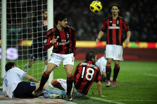 前利物浦定位球教练：如有需要愿重返球队，利物浦随时欢迎打给我（前利物浦定位球教练称愿在需要时重返球队：利物浦可随时来电）