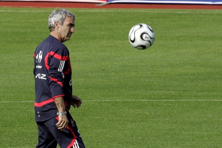 切尔西利物浦失分，利兹联逃离降级区，英超积分榜最新出炉（切尔西、利物浦丢分，利兹联暂脱降级区，英超最新积分榜揭晓）