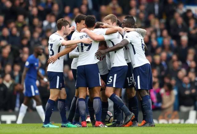 记者：2026年元旦前后津门虎收队冬训，先去海口再去海外拉练（记者：津门虎将于2026年元旦前后集结冬训，先赴海口再转战海外拉练）